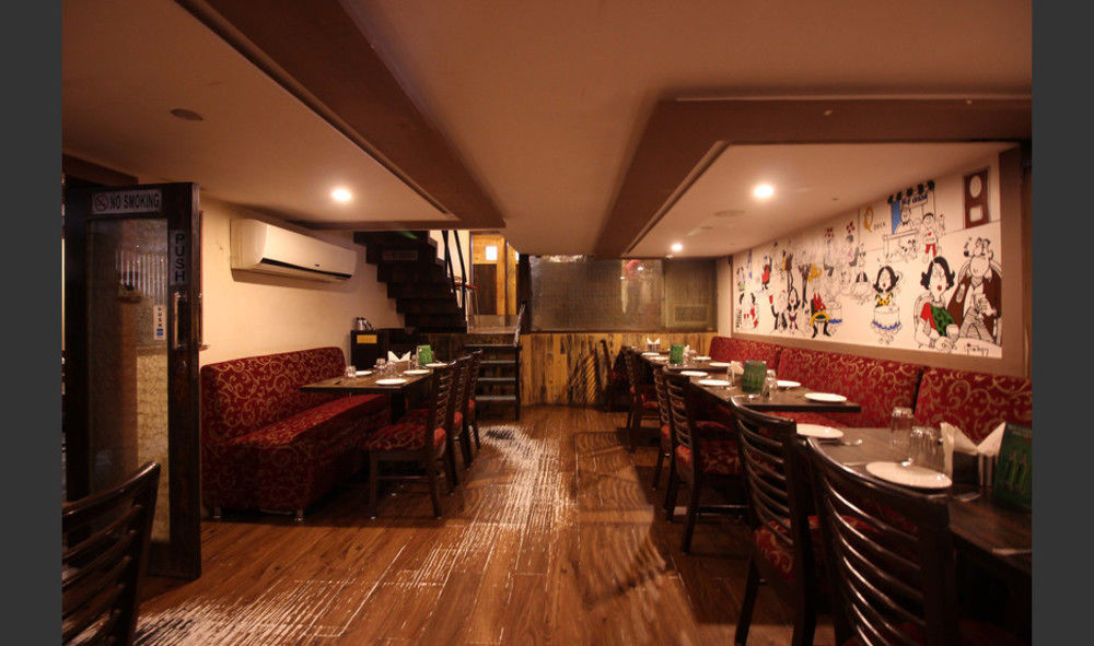 Hotel Q Deck Bombay Exterior foto